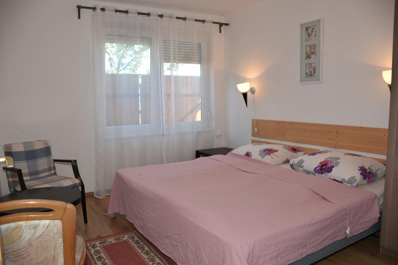 Lenart House 1 Villa Siofok Luaran gambar